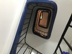 cage d'escalier boite aux lettres renovation Paris